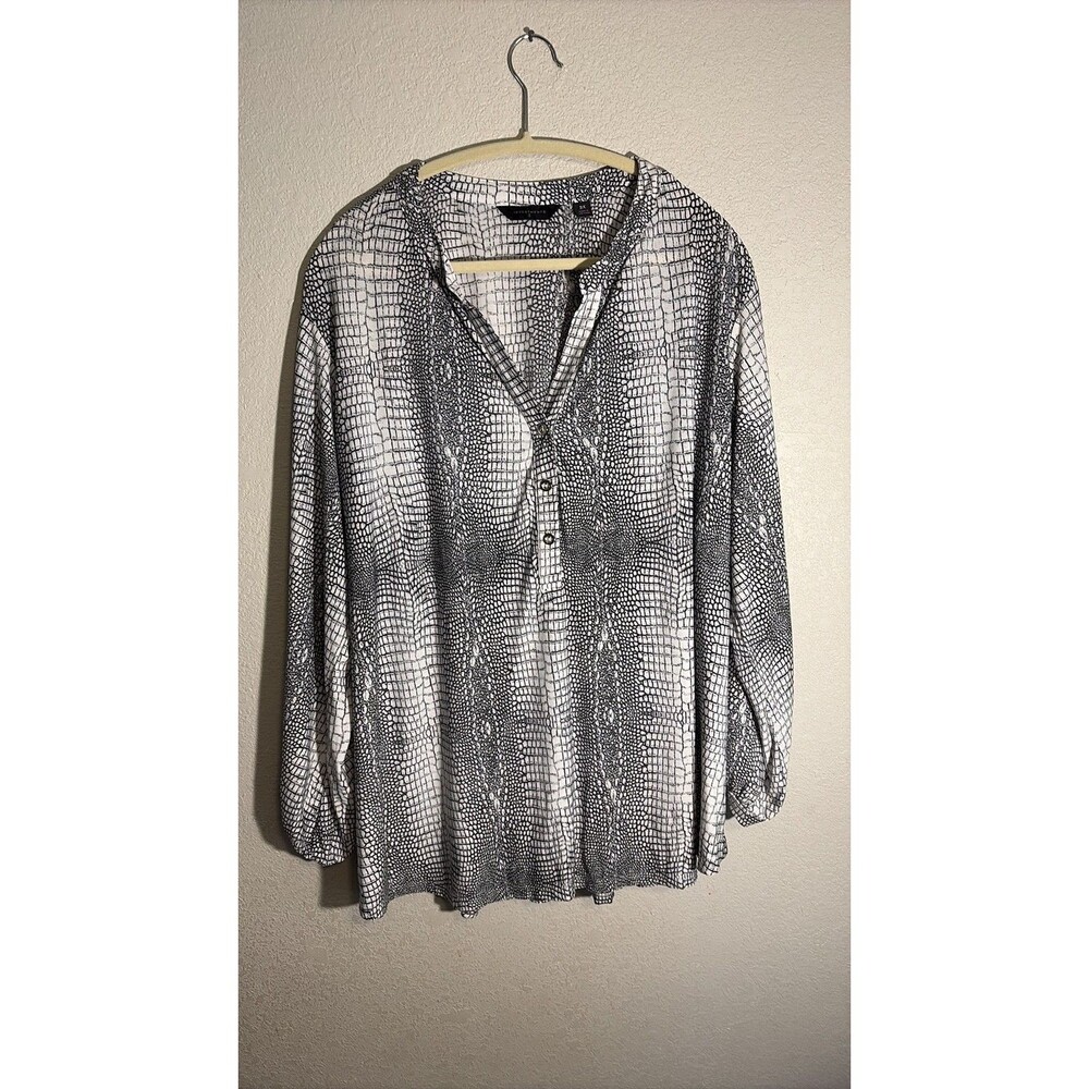 Investments II Women's 3X Snakeskin Print Long Sleeve Blouse 3X
